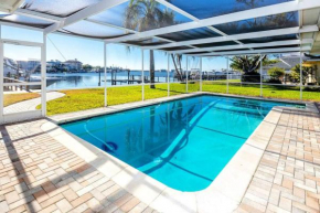 Luxe Private Waterfront Getaway with Pool in Ozona